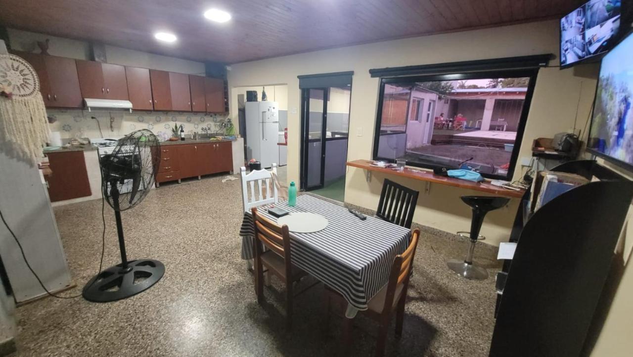 Habitacion Privada En Casa Particular Con Bano Y Espacios En Comun Compartidos- Precios Para 2 Personas 13000 Pesos Argentinos - 1 Persona 7500 Por Noche Concordia Esterno foto