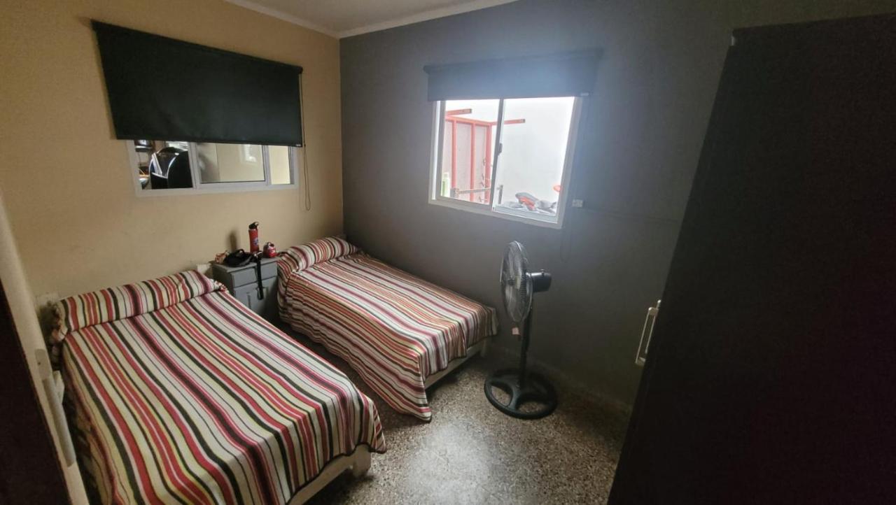 Habitacion Privada En Casa Particular Con Bano Y Espacios En Comun Compartidos- Precios Para 2 Personas 13000 Pesos Argentinos - 1 Persona 7500 Por Noche Concordia Esterno foto